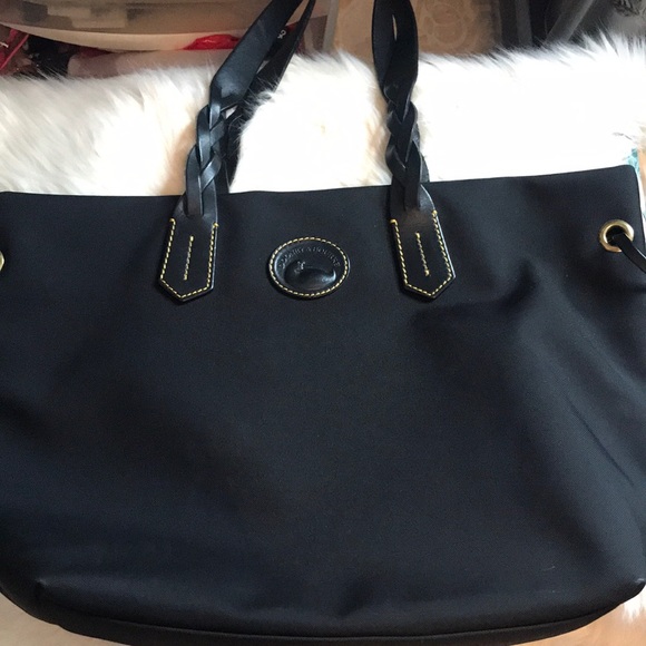 Dooney & Bourke Handbags - Black tote bag dooney&bourke